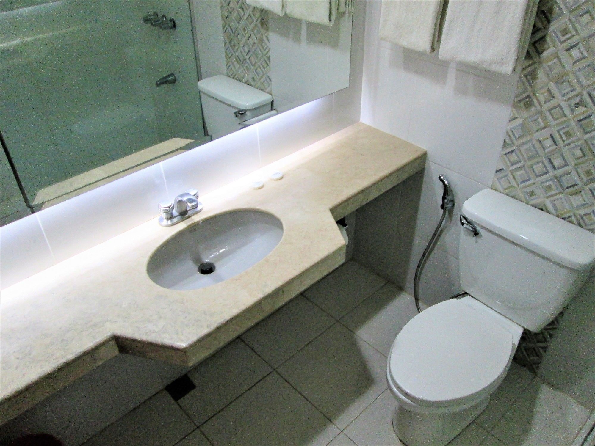 Grand City Hotel Inc. Кагаян де Оро Екстериор снимка